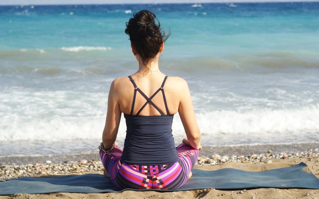 Nehmen Sie Ihre Yoga-Stunde im Freien